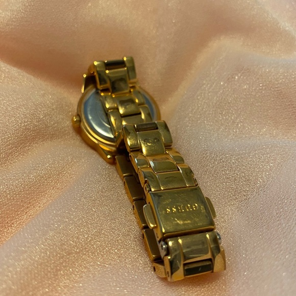 GUESS Rose Gold Watch - Picture 2 of 3